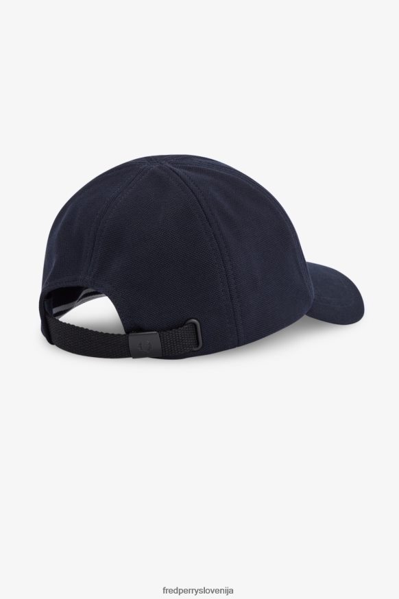 Fred Perry Slovenija - Detajli kvalitete Detajl vezenja na Fred Perry kapi