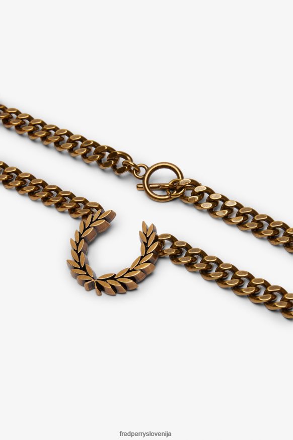 Fred Perry ogrlica kombinirana z oblačili Fred Perry ogrlica kombinirana z oblačili