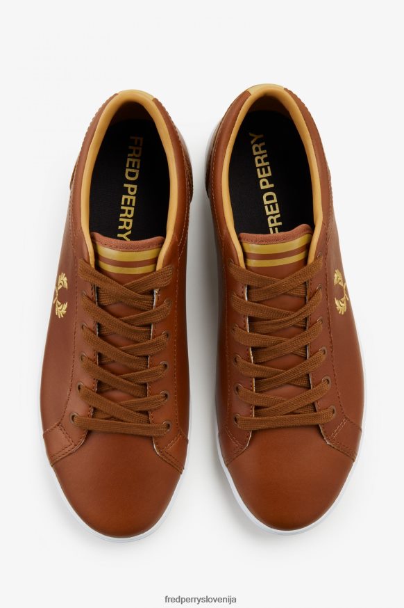 Detajli teniških čevljev Fred Perry