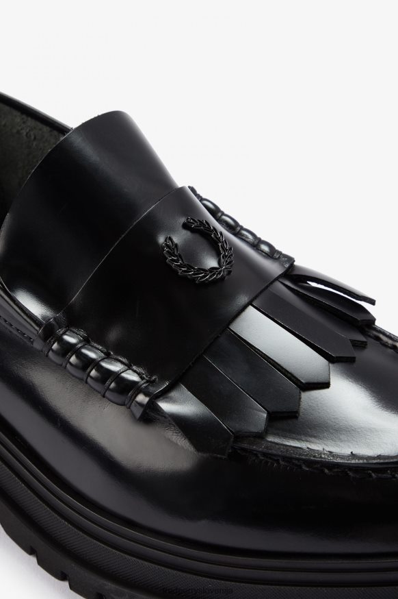 Fred Perry loafer - detajl znamke