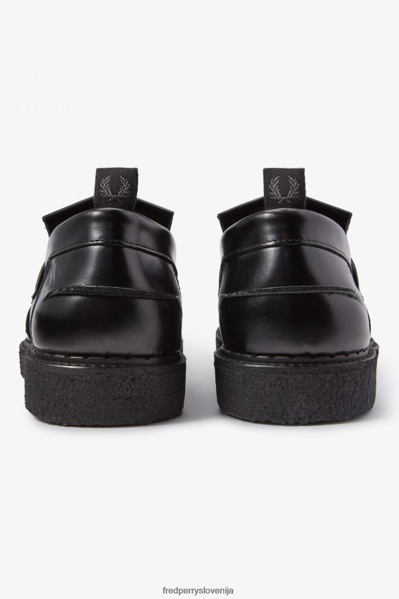 Fred Perry loafer v vsakdanji kombinaciji