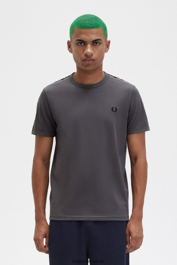 Detajl lovorovega venca Detajl lovorovega venca na Fred Perry majici