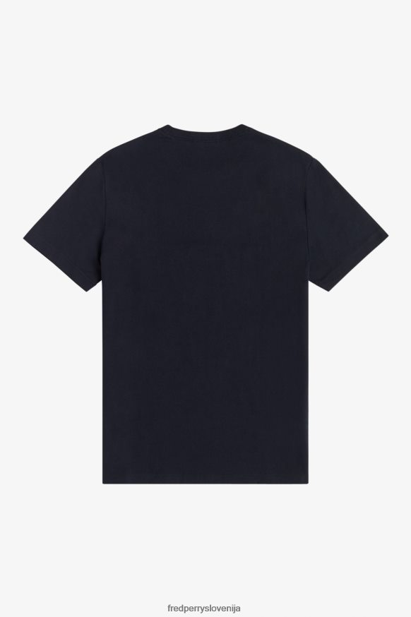 Fred Perry majica v kombinaciji s kavbojkami