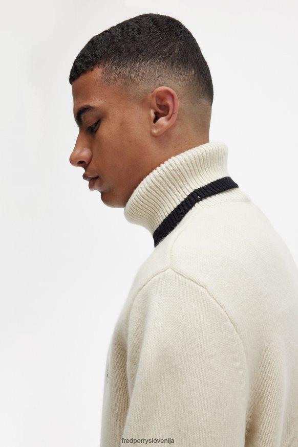 Demonstracija, ki se ujema s puloverjem Fred Perry