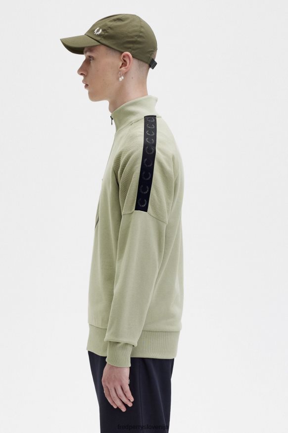 Fred Perry pulover s pol zadrgo v barvi morske trave - frontalni pogled