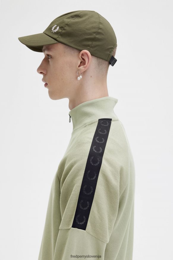 Fred Perry pulover - detajl polovične zadrge in kroja