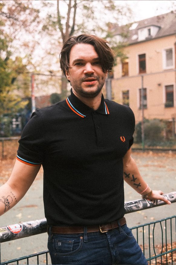 Fred Perry polo majica - detajl vezenja