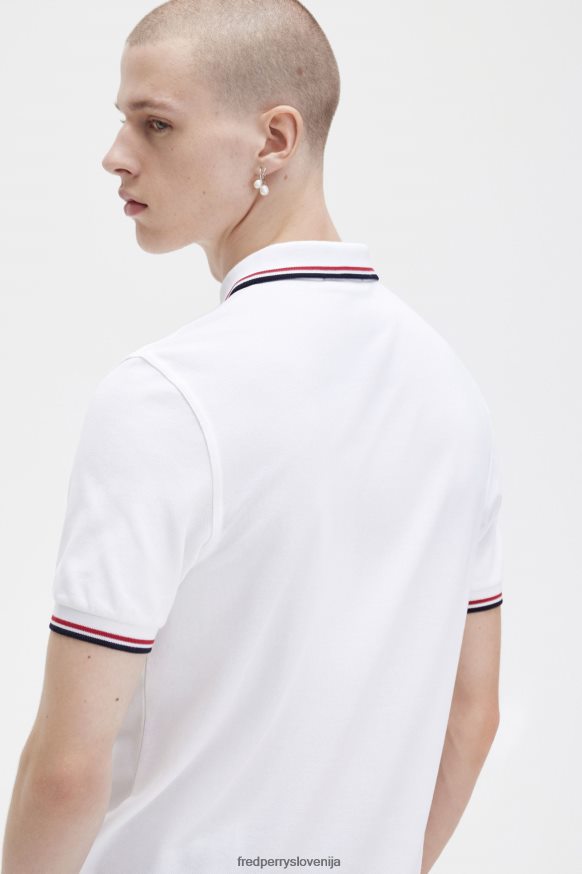 Fred Perry dvojna igla Podrobnosti od blizu