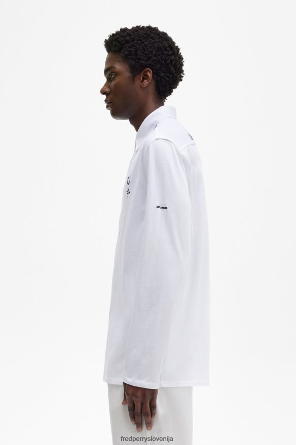 Grafični potisk Fred Perry Raf Simons majice Detajl grafičnega potiska na hrbtu majice