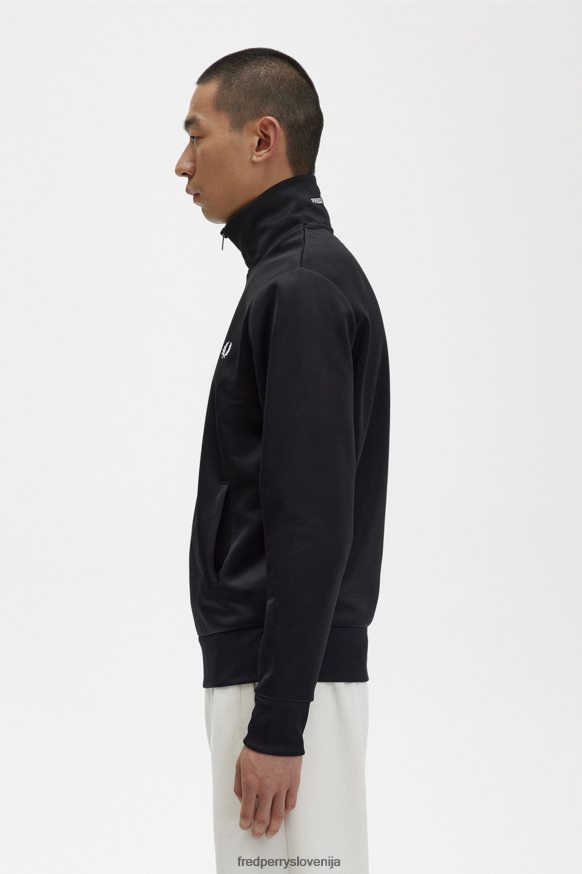 Podrobnosti o vezenju Fred Perry jakna