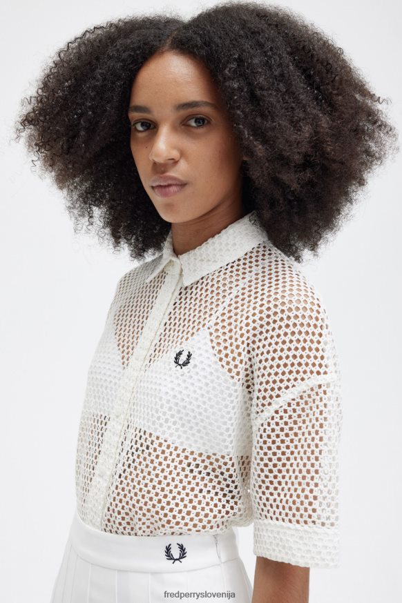 Fred Perry srajca - detajl stranskega razporka