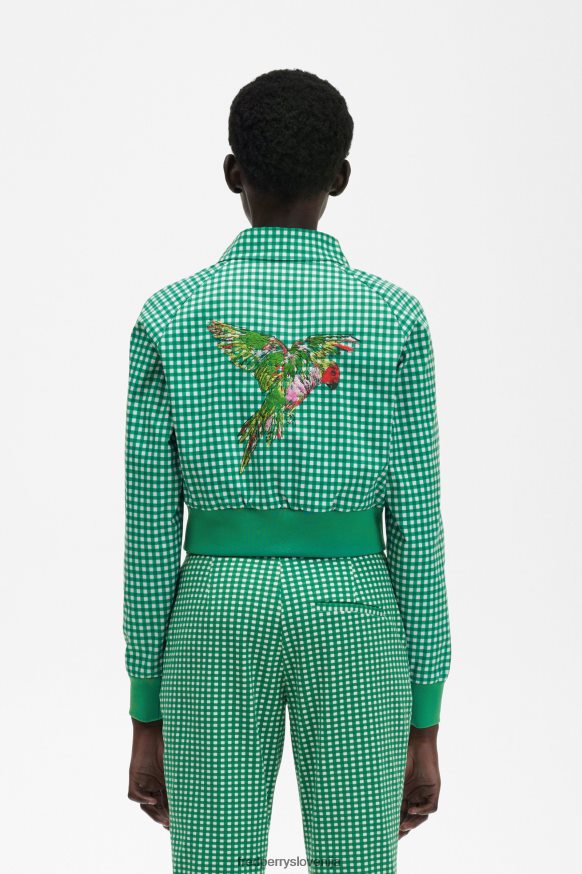 Detajli vezenja na Fred Perry suknjiču