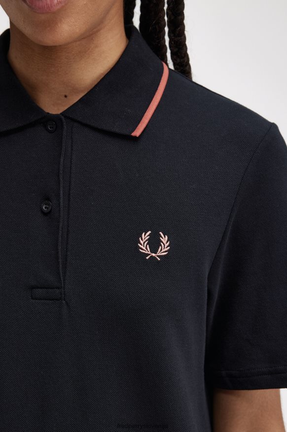 Podrobnosti o vrat Fred Perry Dress